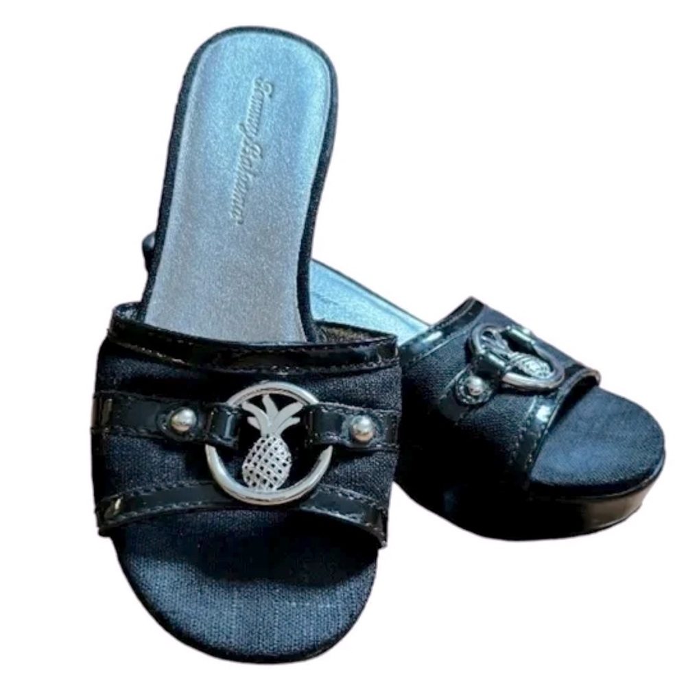 TOMMY BAHAMA BLACK MULE PLATFORM SLIP IN SILVER TONE PINEAPPLE DOCORE SUZE 7.5B